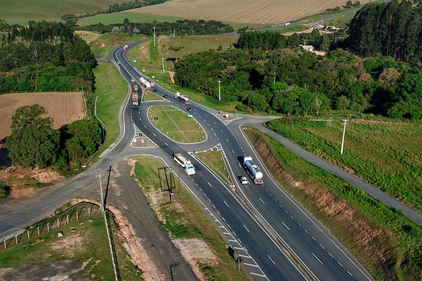 Governo federal vai conceder rodovias do Paraná à iniciativa privada